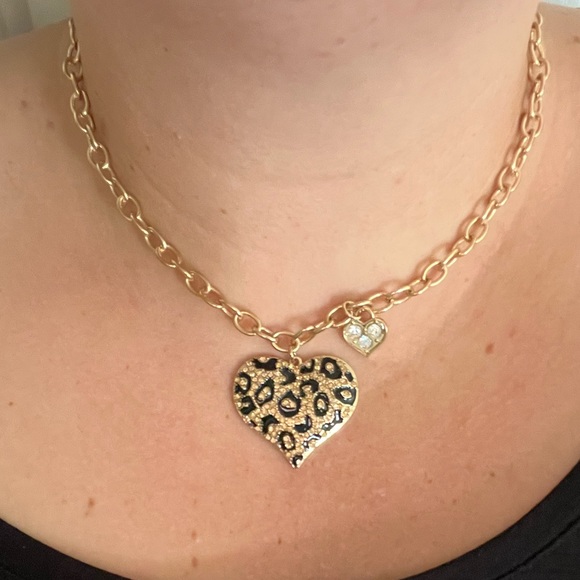 Jewelry - Guess Necklace